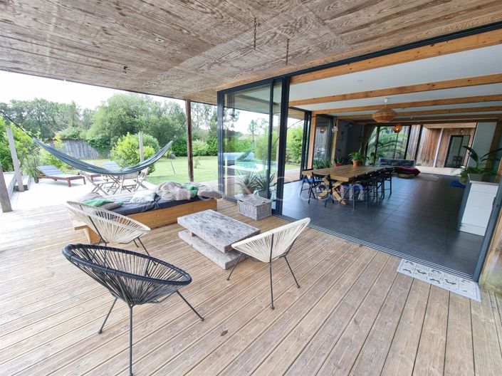 Image No.3-5 Bed House for sale