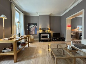1 - Auch, House