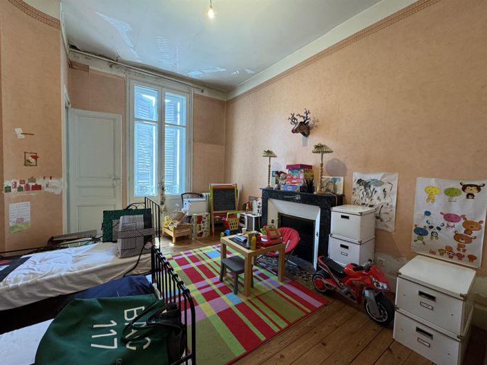 Image No.15-4 Bed House for sale