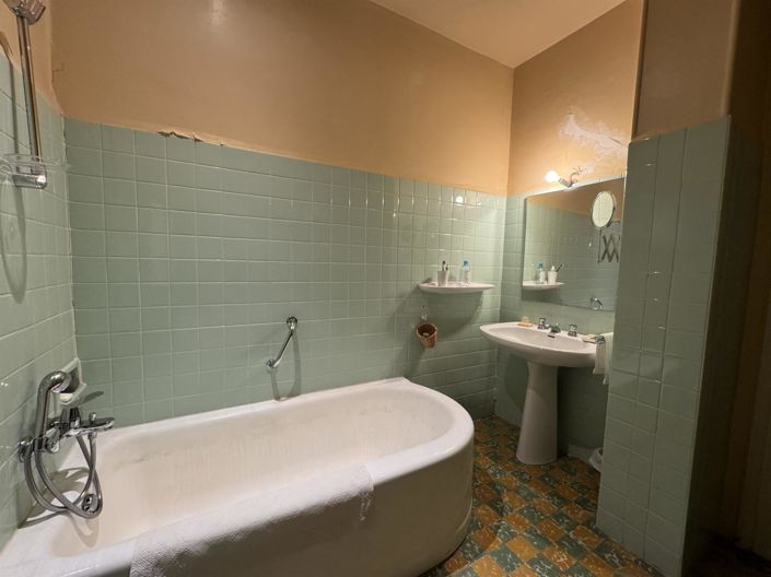 Image No.16-4 Bed House for sale