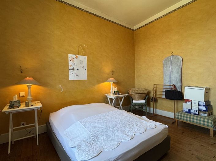 Image No.17-4 Bed House for sale