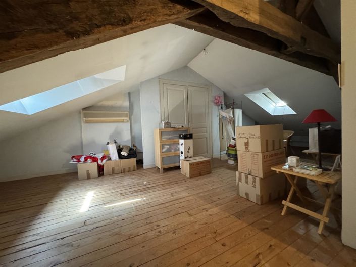 Image No.18-4 Bed House for sale