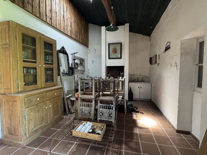 Image No.24-4 Bed House for sale