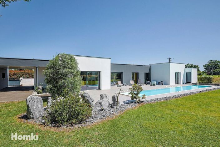 Image No.1-3 Bed House for sale