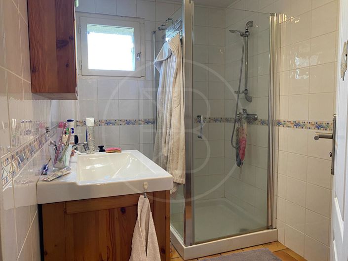 Image No.12-5 Bed House for sale