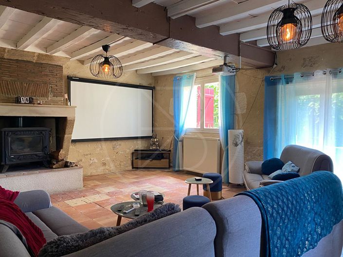 Image No.8-5 Bed House for sale