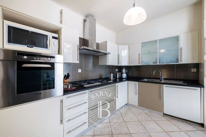 Image No.9-3 Bed Apartment for sale