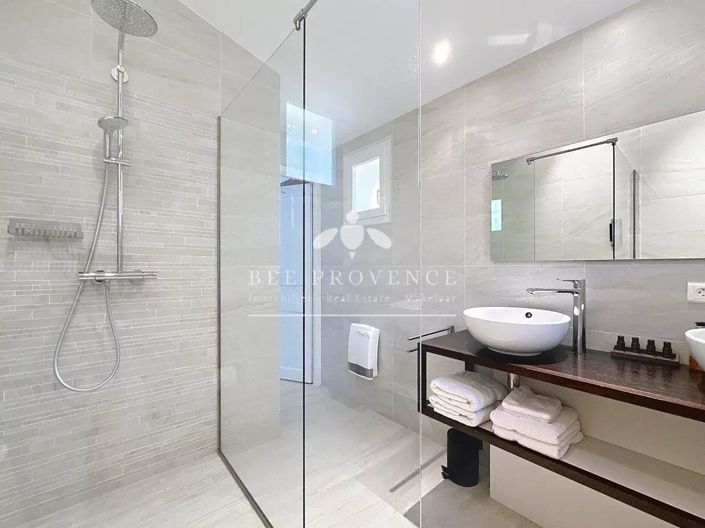 Image No.31-5 Bed House for sale