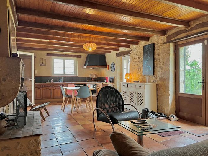 Image No.5-2 Bed House for sale