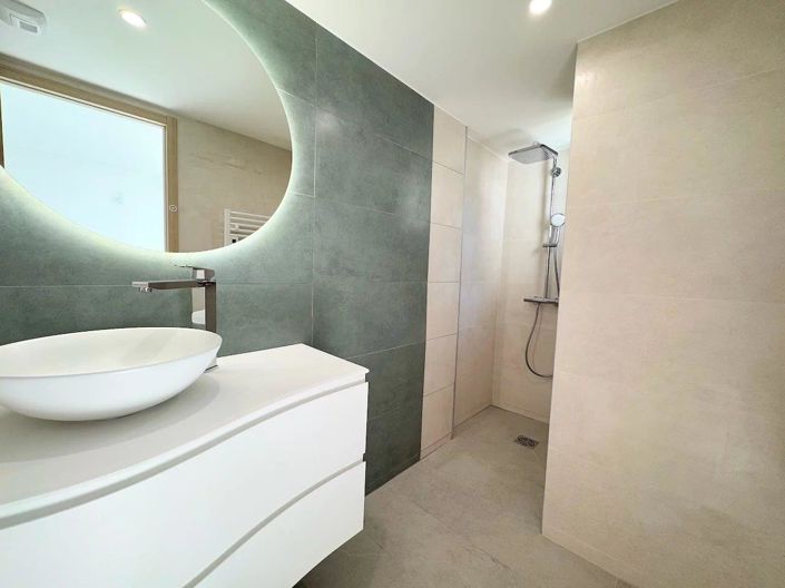 Image No.12-3 Bed Apartment for sale