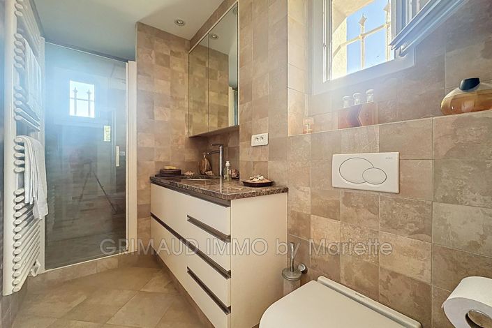 Image No.16-3 Bed House for sale