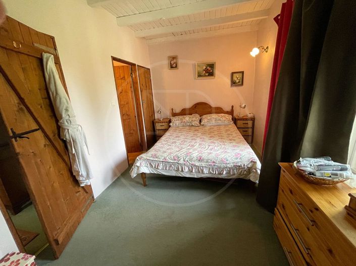 Image No.11-3 Bed House for sale