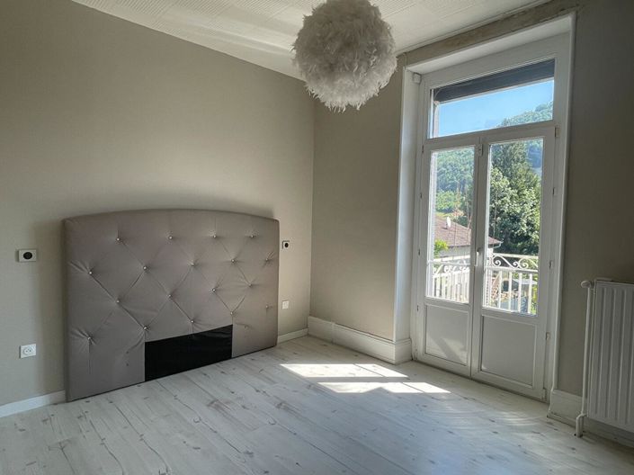 Image No.6-7 Bed House for sale