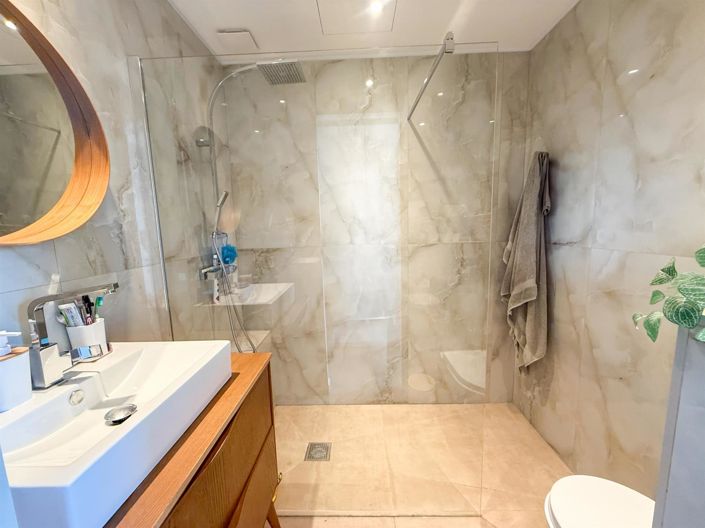 Image No.23-5 Bed House for sale