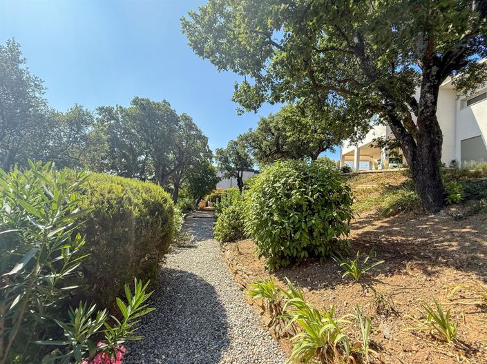 Image No.36-5 Bed House for sale