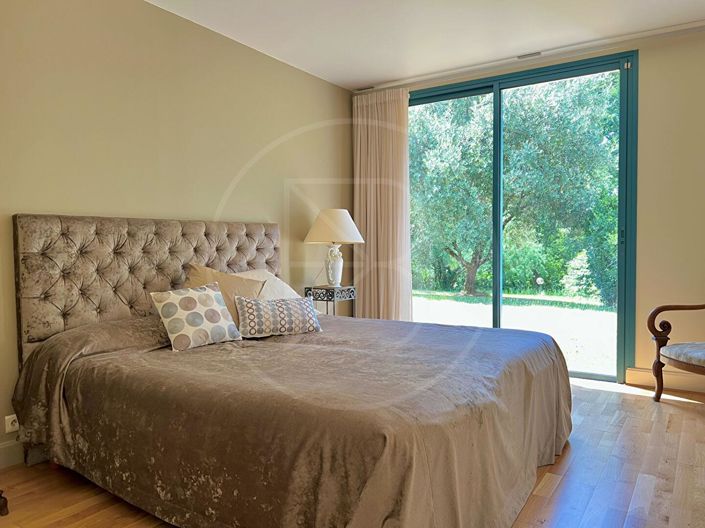 Image No.11-3 Bed House for sale