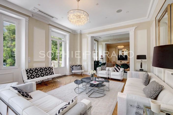 Image No.2-Maison de 10 chambres à vendre à Cannes