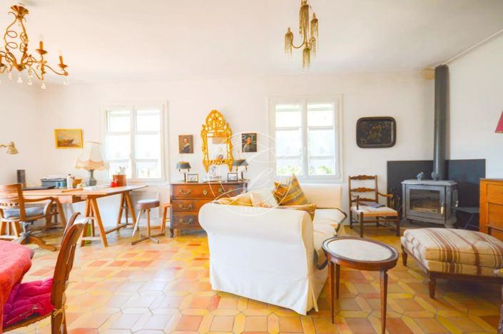 Image No.12-2 Bed House for sale