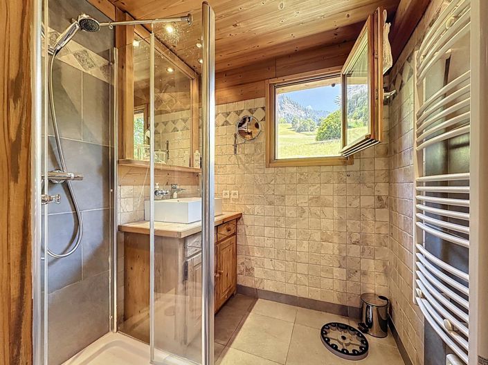 Image No.11-5 Bed House for sale