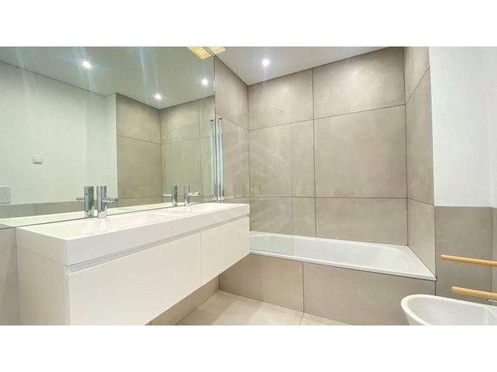 Image No.17-3 Bed Apartment for sale