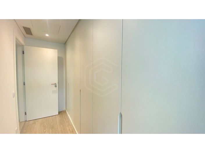 Image No.18-3 Bed Apartment for sale