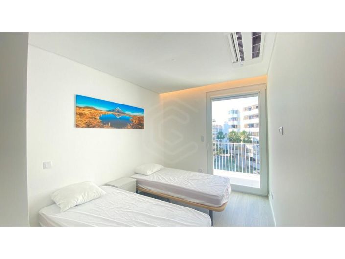 Image No.24-3 Bed Apartment for sale