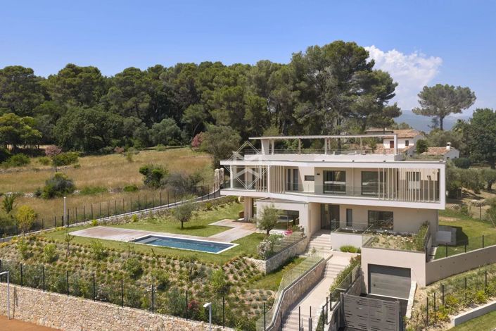 Image No.1-4 Bed House for sale