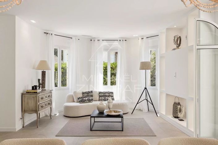 Image No.3-4 Bed House for sale