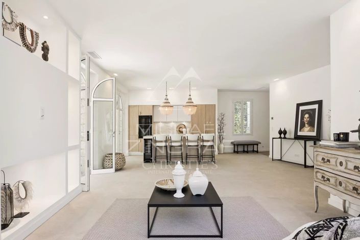 Image No.4-4 Bed House for sale