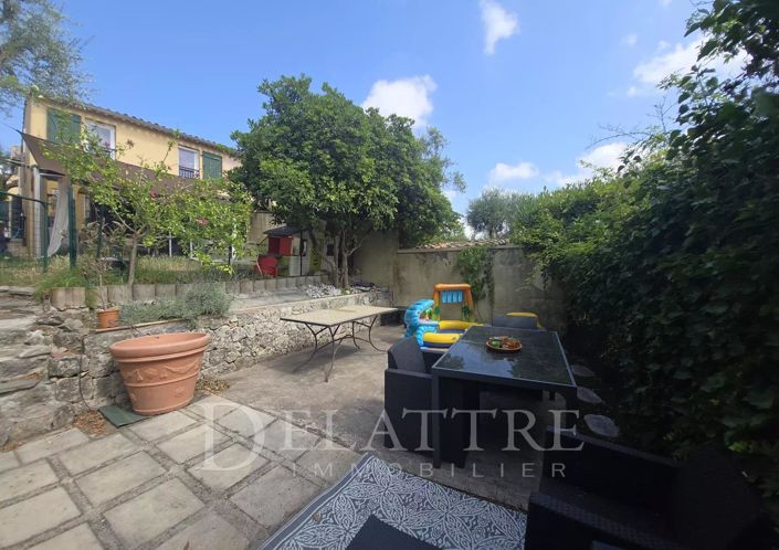 Image No.1-3 Bed House for sale