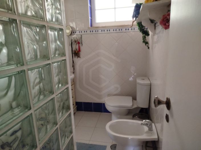 Image No.17-2 Bed House for sale