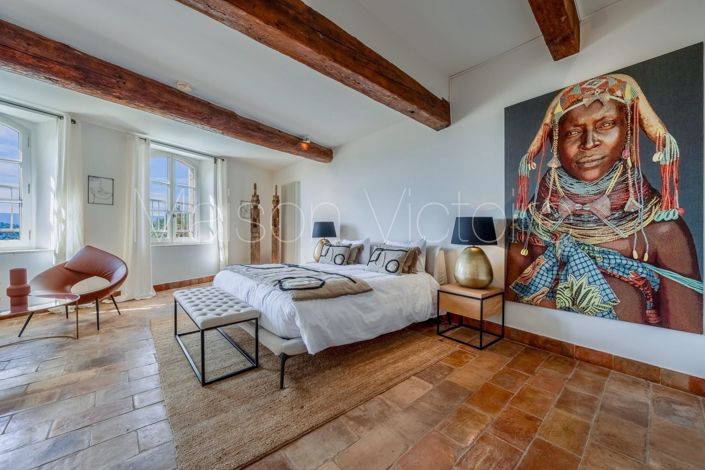 Image No.24-6 Bed House for sale