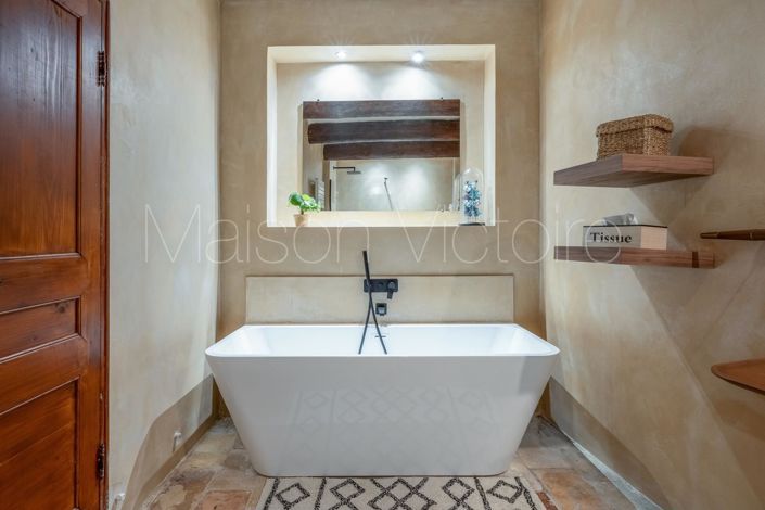 Image No.28-6 Bed House for sale