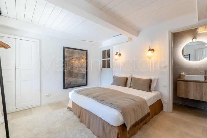 Image No.12-11 Bed House for sale