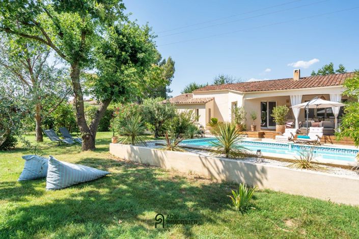 Image No.1-4 Bed House for sale