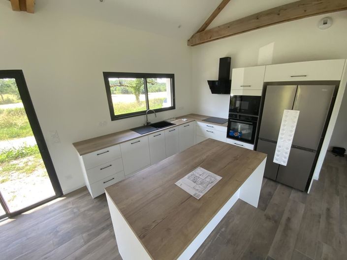 Image No.7-5 Bed House for sale