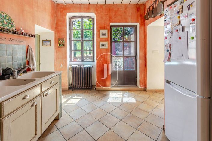 Image No.2-3 Bed House for sale