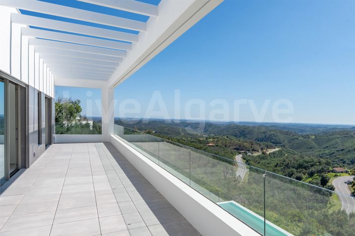 Image No.21-3 Bed House for sale