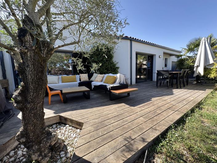Image No.1-3 Bed House for sale