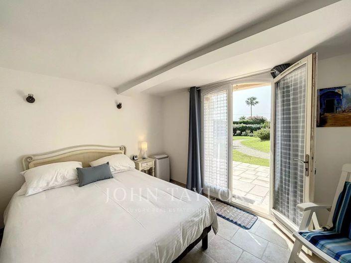 Image No.12-5 Bed Apartment for sale