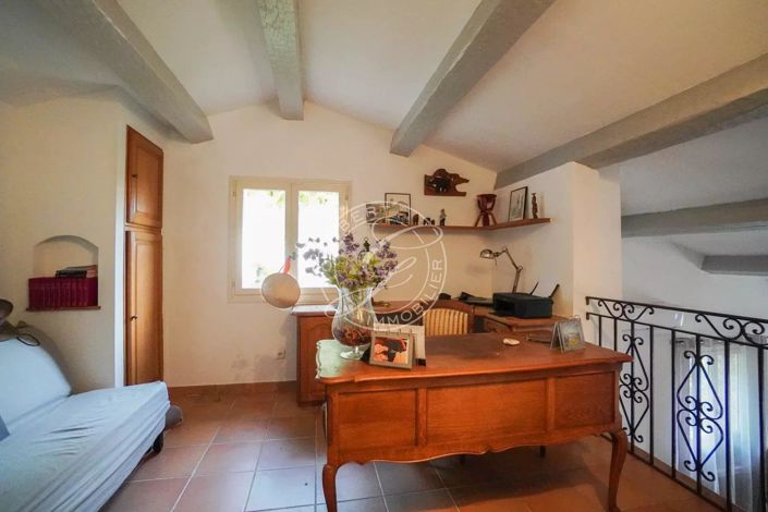 Image No.13-3 Bed House for sale