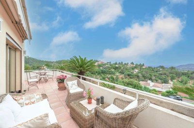 2 Bed Apartment for sale