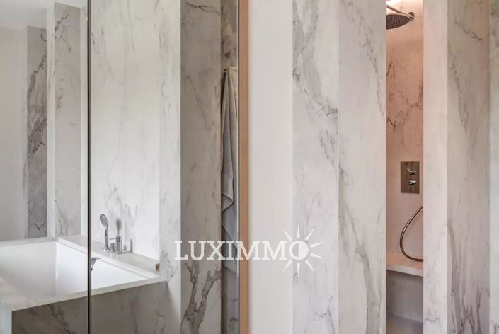 Image No.9-6 Bed House for sale