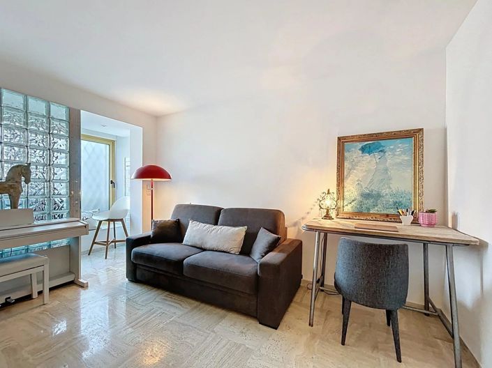 Image No.12-2 Bed Apartment for sale