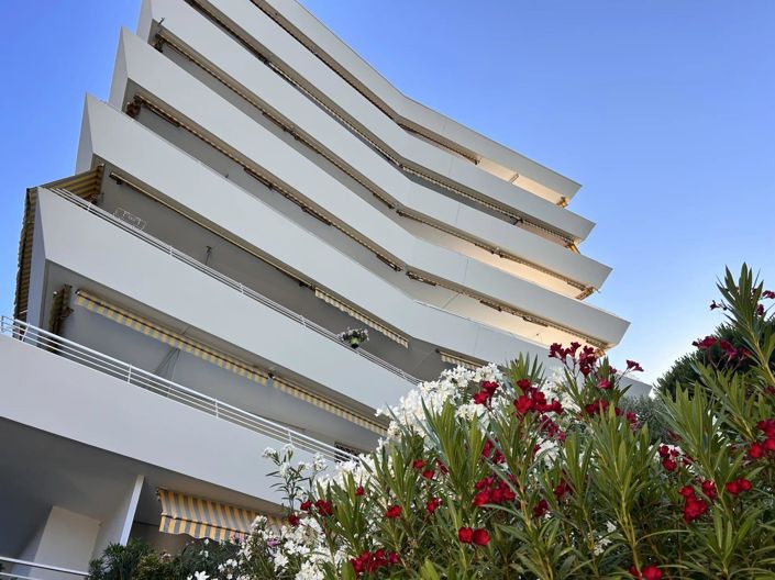 Image No.15-2 Bed Apartment for sale