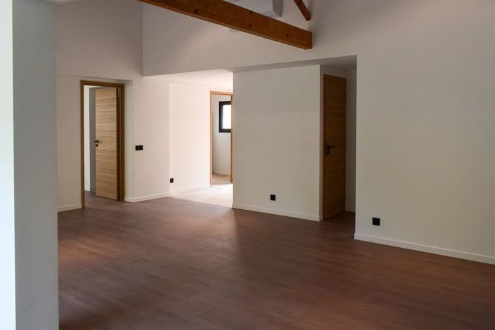 Image No.12-3 Bed House for sale