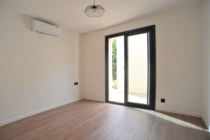 Image No.15-3 Bed House for sale