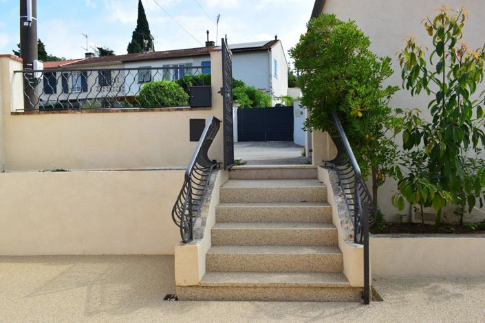 Image No.30-3 Bed House for sale