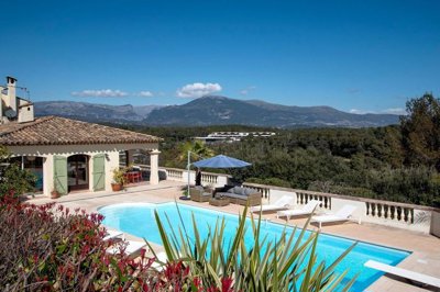 5 Bed House for sale