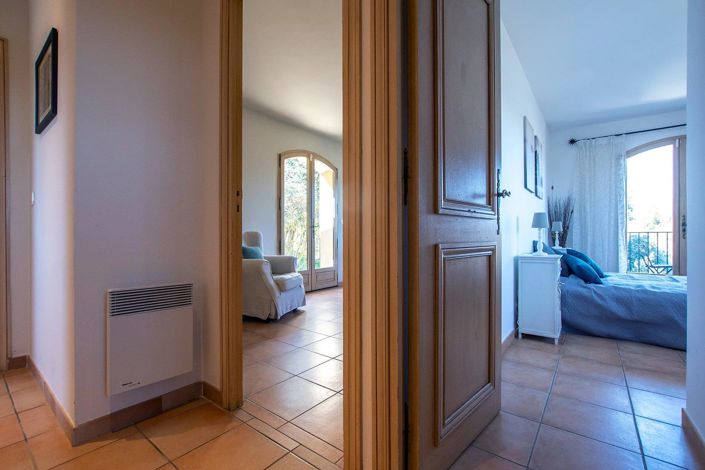 Image No.26-5 Bed House for sale